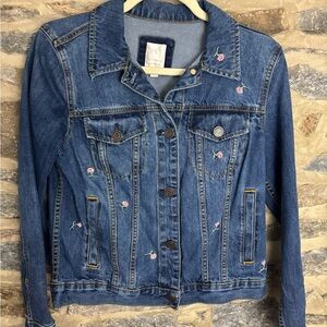 Classic Blue Denim Jacket with Trucker Design
